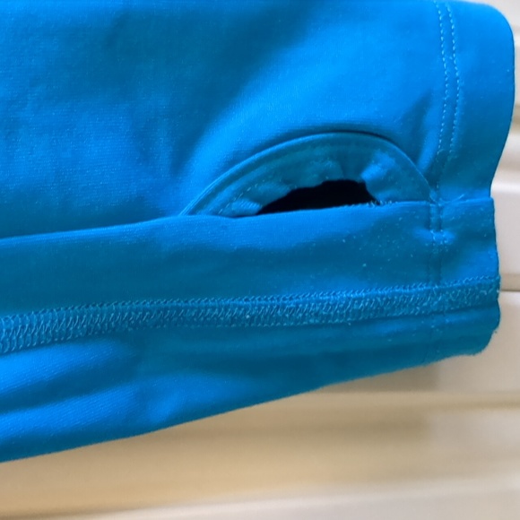 One tooth hooded athletic sweater - Picture 4 of 6